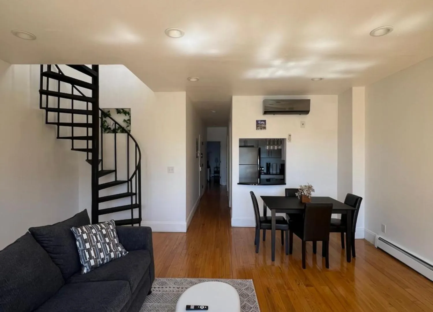 Mulzac Rentals - Loft Penthouse New York