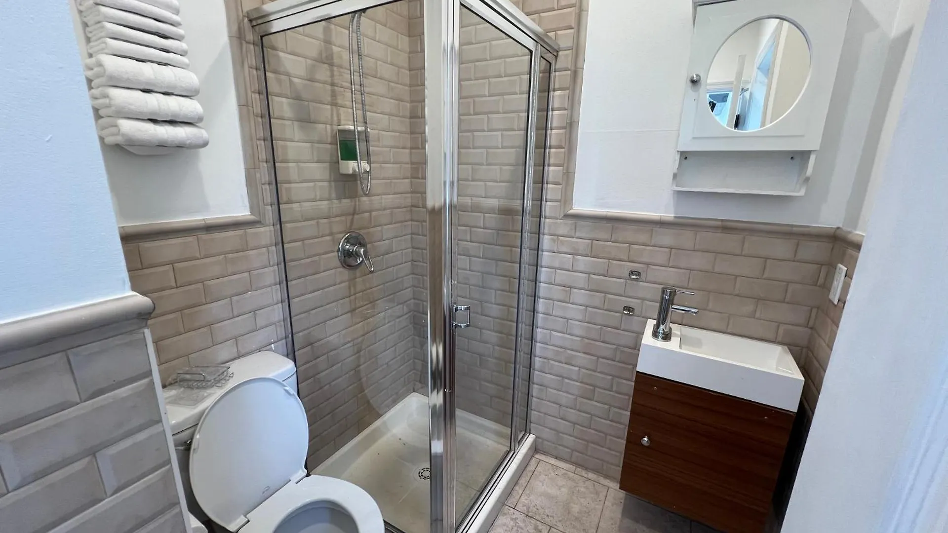 Mulzac Rentals - Loft Penthouse New York Homestay szállás